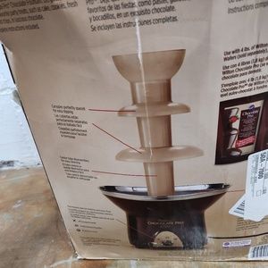 Chocolate fountain